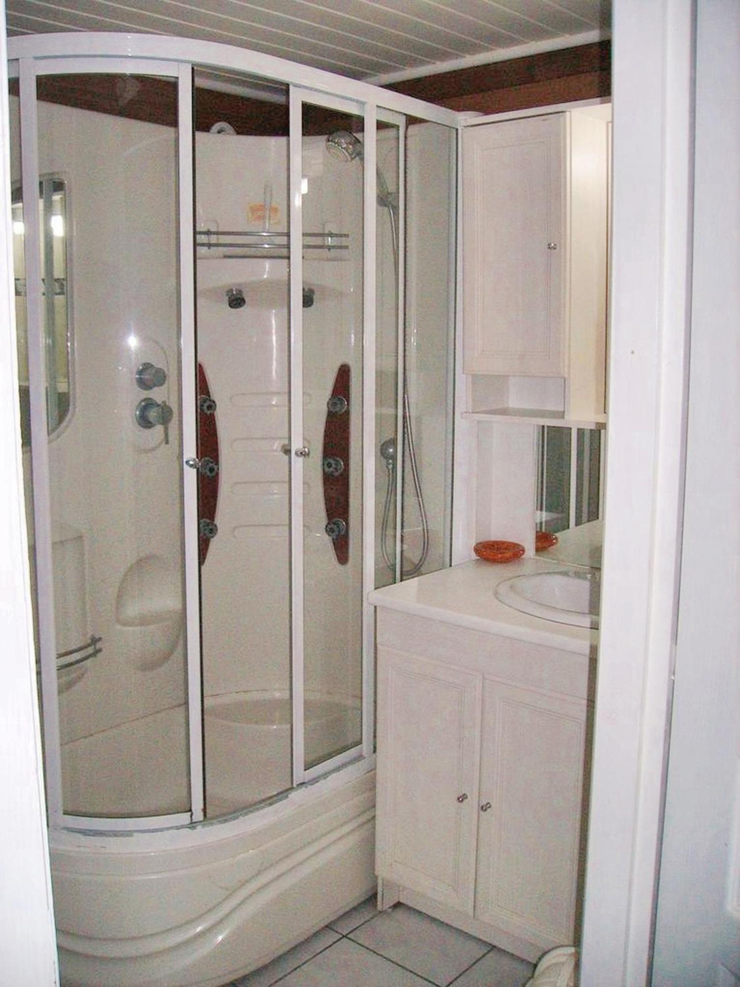 Appartement Charmant A Breuillet Avec Jardin Spacieux Kültér fotó